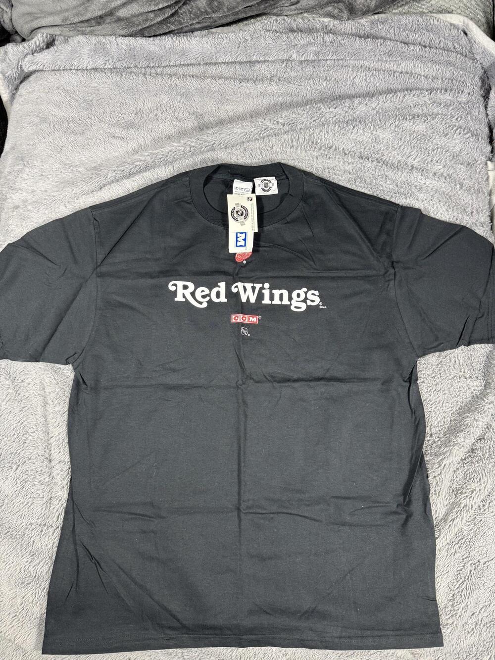 Detroit Red Wings Shirt Mens 2XL Black NHL Hockey CCM Centre Ice Graphic Tee